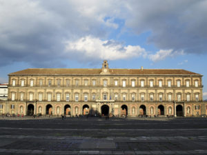 Королевский дворец (Неаполь)